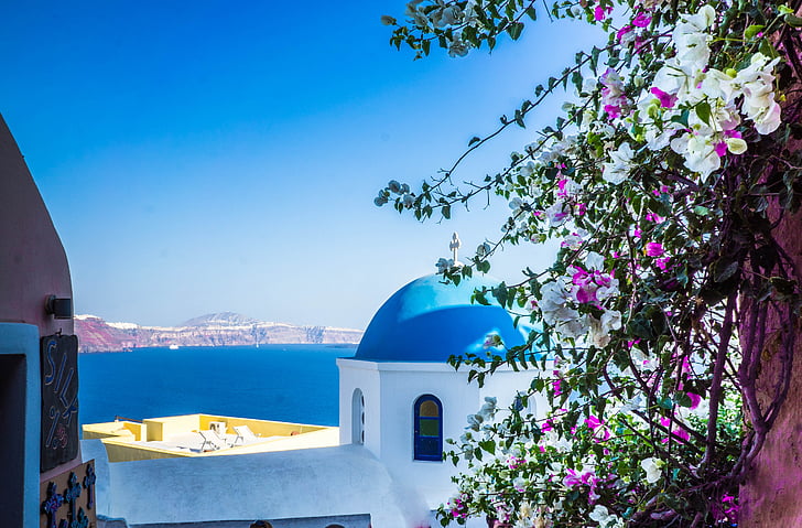 santorini-oia-architecture-greece-preview